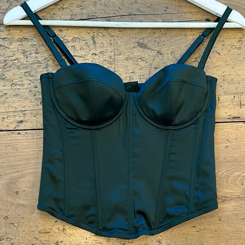 Bustier with zip up back amazing fit